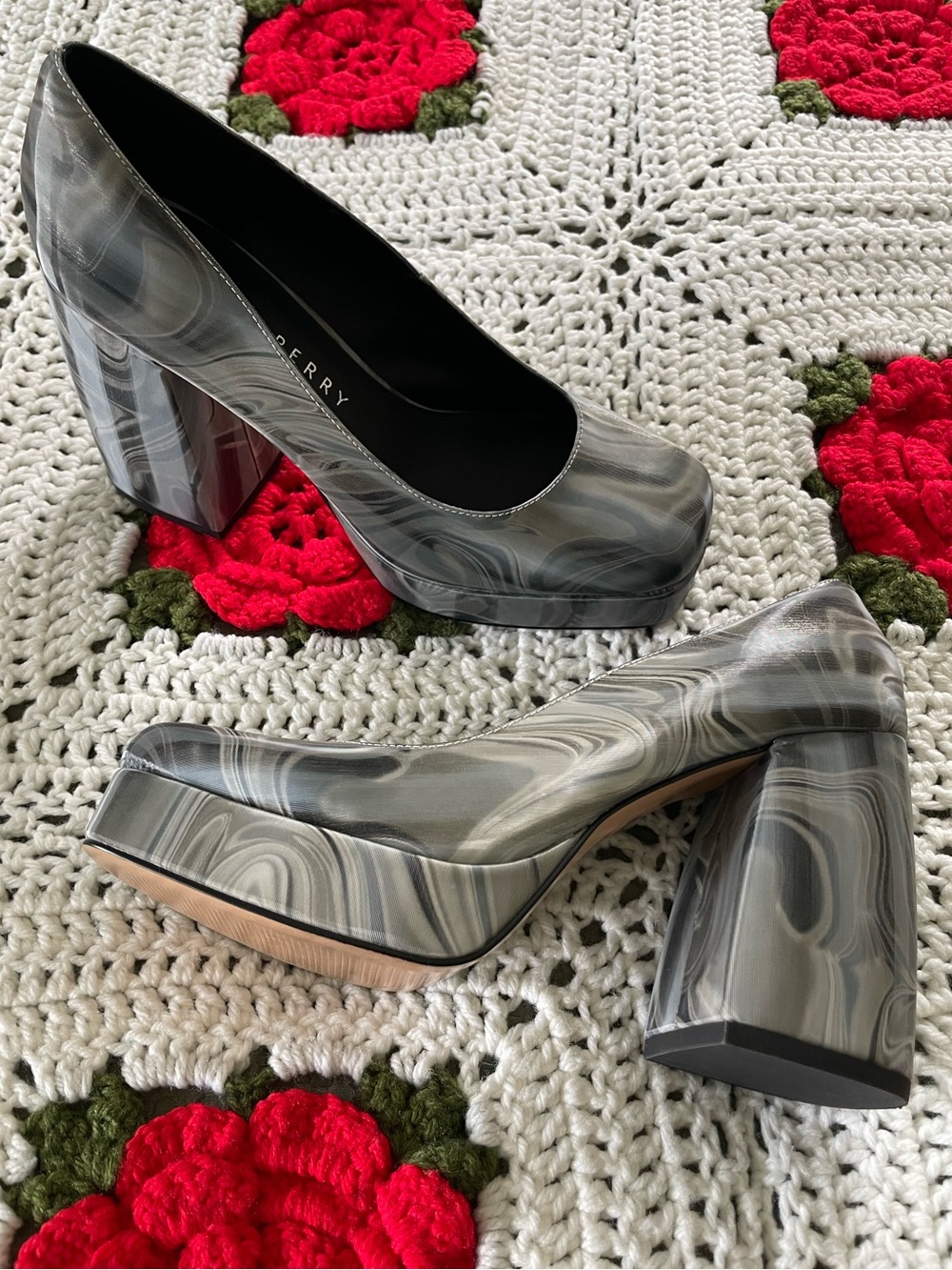 Katy Perry The Uplift Platform Pump Size 8 - Picture 4 of 9